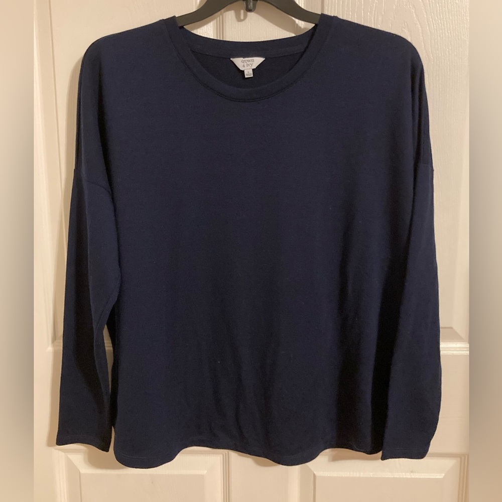Crown & ivy long sleeved shirt large